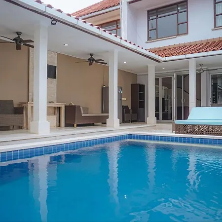 5 Bedroom Villa In Kuta With 2 Swimingpool